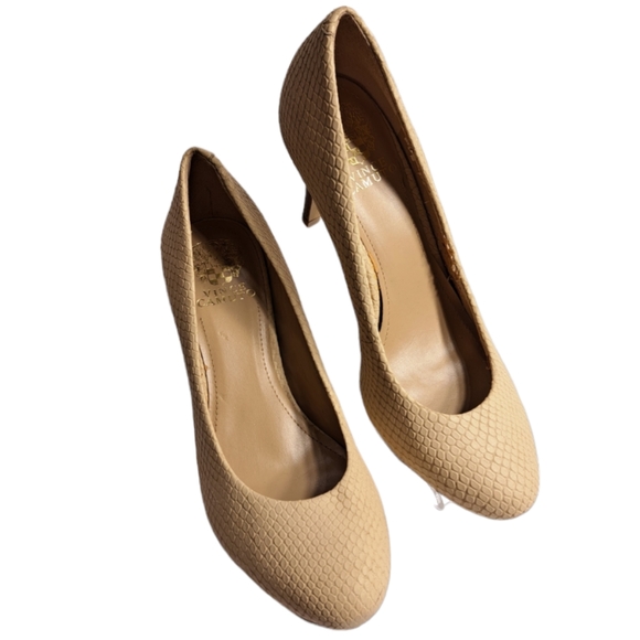 Vince‎ Camuto Women's Heels Beige 9M - Picture 1 of 15